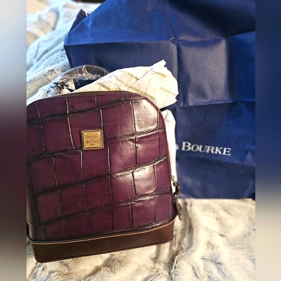 NWT! Dooney & Bourke Zip Pod Backpack - Plum Wine - Picture 2 of 6